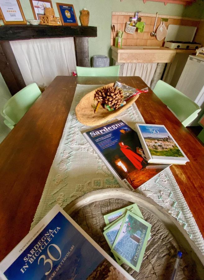 Bed and Breakfast Domos Antigas Bottidda Экстерьер фото