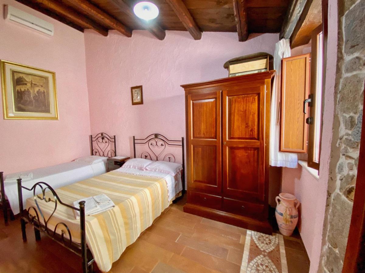 Bed and Breakfast Domos Antigas Bottidda Экстерьер фото